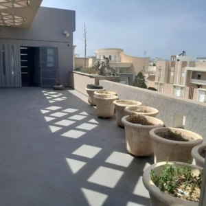 للكراء بالقيروان استديو مؤثث بحي اشبيليا